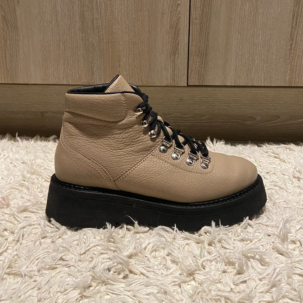 BY FAR - Khaki Leo Boots